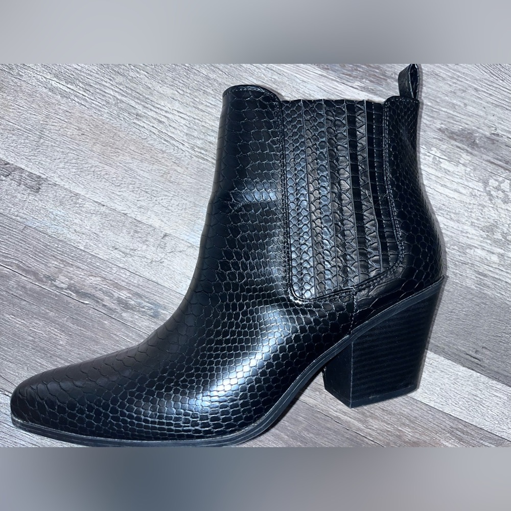 Black Snake Pattern Booties - image 8